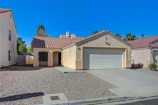 9665 Crystal Ridge Rd in Las Vegas, NV - Building Photo - Building Photo