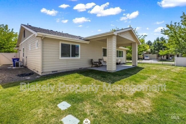 319 N Baxter Way in Eagle, ID - Building Photo - Building Photo