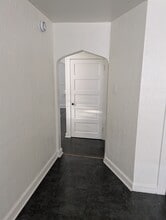 319 W 11th St, Unit 319 half in Hazleton, PA - Building Photo - Building Photo