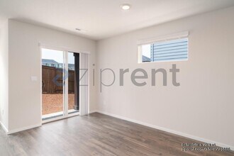 17502 NW 10th Ct in Ridgefield, WA - Foto de edificio - Building Photo