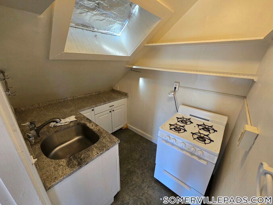 44 Central St, Unit 6 in Somerville, MA - Building Photo