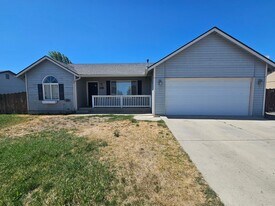 1903 Trails Edge Dr in Ellensburg, WA - Building Photo