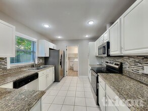 823 Balsamwood Ln in Kissimmee, FL - Building Photo - Building Photo