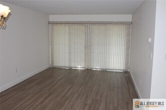 124 Concordia Cir in Monroe Township, NJ - Building Photo - Building Photo