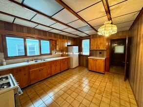 65 Bristol Rd, Unit 1 in Medford, MA - Building Photo - Building Photo