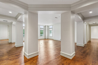 2500 Peachtree Rd NW in Atlanta, GA - Building Photo - Building Photo