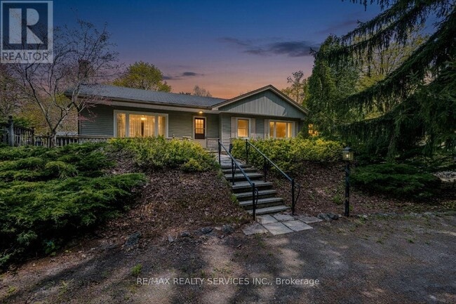 property at 1368-1362 Sideroad 2