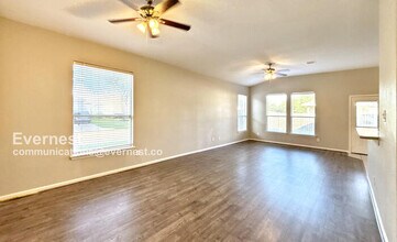 21303 Bella Flora Ct in Spring, TX - Foto de edificio - Building Photo
