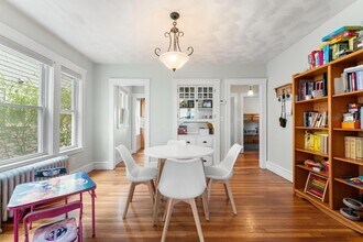 15 Carney St in Medford, MA - Building Photo - Building Photo