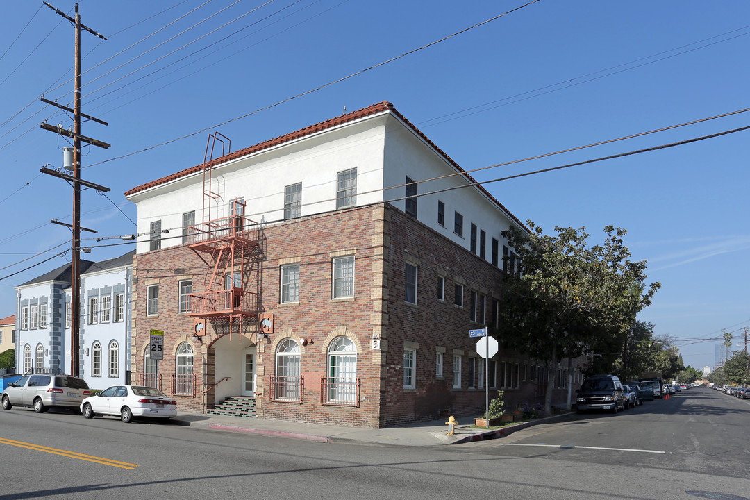 Alegria Apartments in Los Angeles, CA - Building Photo