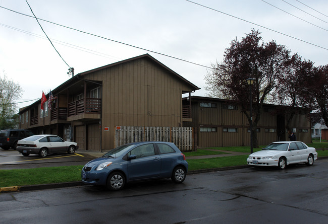 310 E 17th Ave in Eugene, OR - Building Photo - Building Photo