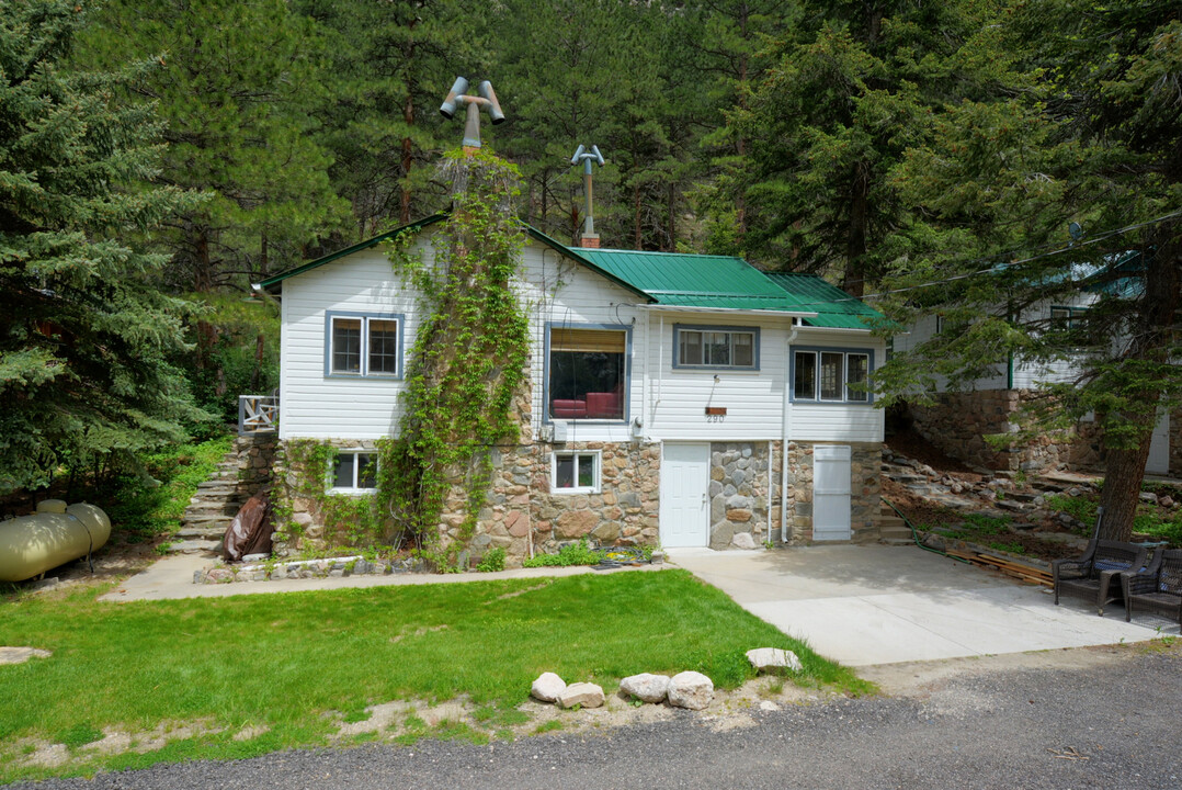 290 River Fork Rd in Drake, CO - Building Photo