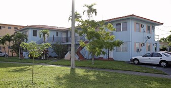 6330 W Flagler St in Miami, FL - Foto de edificio - Building Photo