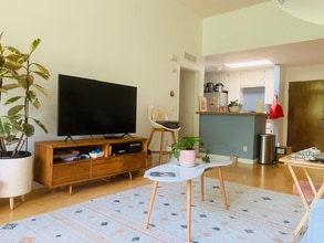 3961 Via Marisol in Los Angeles, CA - Foto de edificio - Building Photo