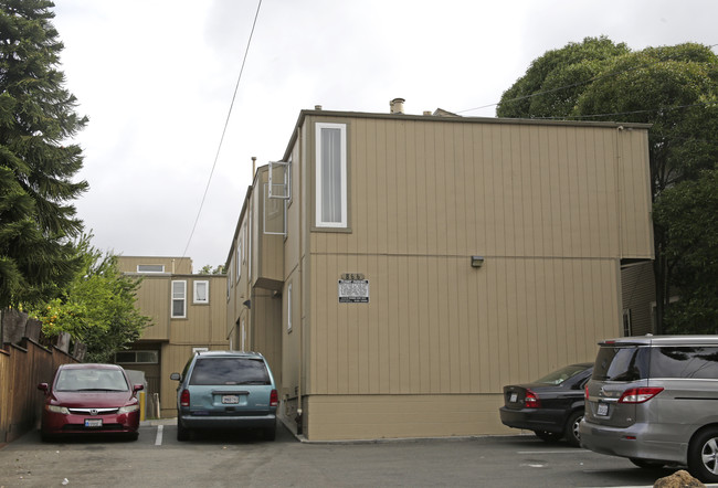 866 37th St in Emeryville, CA - Foto de edificio - Building Photo