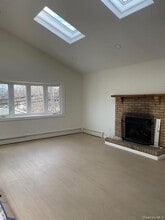 8 Deans Ln in Bayville, NY - Building Photo - Building Photo