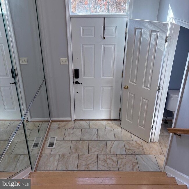 2606 Windy Oak Ct in Crofton, MD - Building Photo - Building Photo