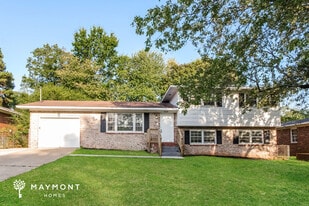 3208 Deerfield Rd NW in Huntsville, AL - Building Photo