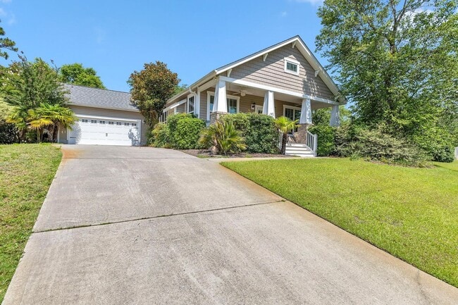 property at 204 W Azalea Dr