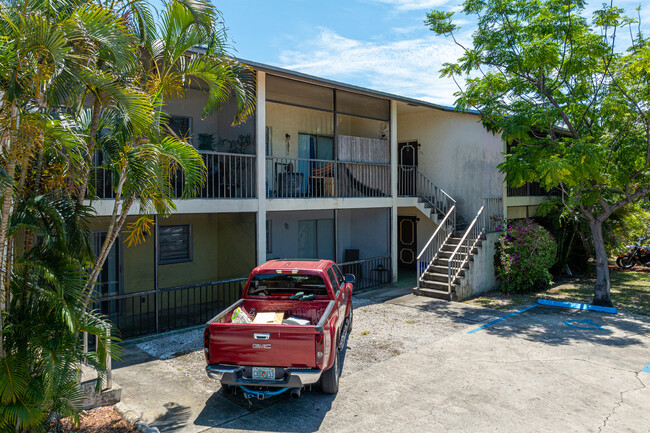 Sun Home Condominiums, Tropical Ridge in Lake Worth, FL - Foto de edificio - Building Photo