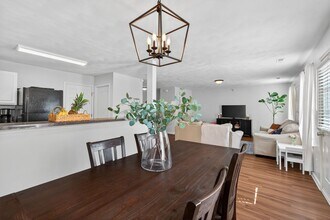 3659 Cape Henry Ave in Norfolk, VA - Building Photo - Building Photo