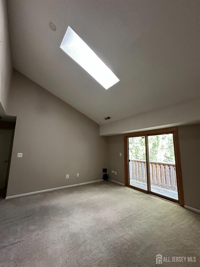 1518 Ravens Crest Dr in Plainsboro, NJ - Building Photo - Building Photo