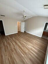 460 Parkway Rd in Union City, GA - Building Photo - Building Photo