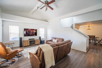 7573 Le Conte Dr in El Paso, TX - Foto de edificio - Building Photo