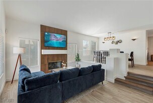 9156 Sapphire Point Ave in Las Vegas, NV - Building Photo