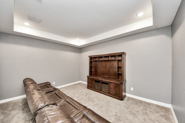 6707 Regatta Park Ln