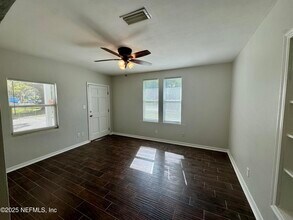4779 Shirley Ave in Jacksonville, FL - Building Photo - Building Photo