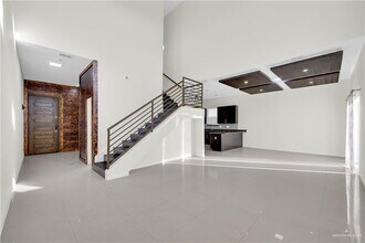 28 Shalom Dr in Edinburg, TX - Building Photo - Building Photo