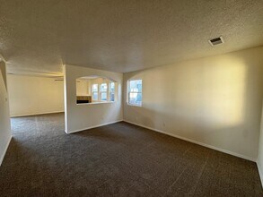 8300 Bluffs Edge Pl NW in Albuquerque, NM - Building Photo - Building Photo
