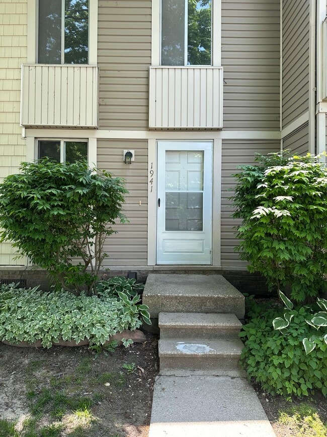 property at 1941 Lac Du Mont Dr
