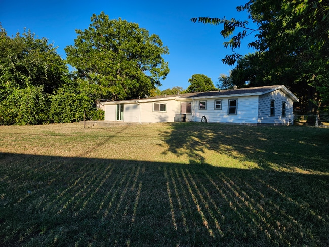 1602 Ravenwood Dr in Arlington, TX - Building Photo - Building Photo