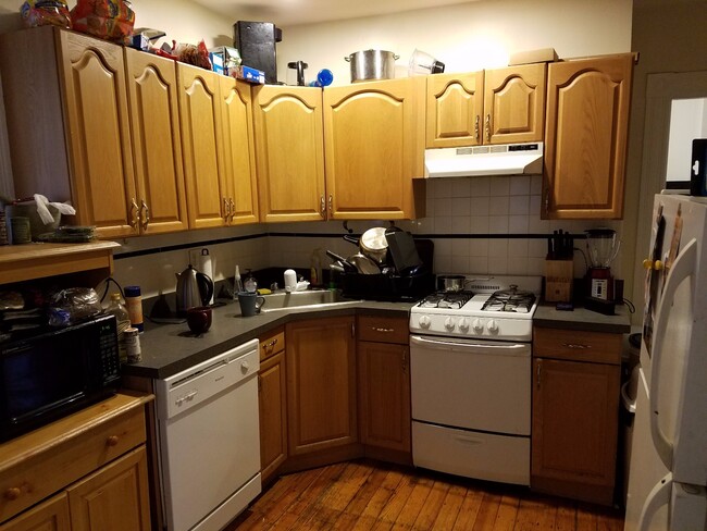 25 Everett St, Unit 2