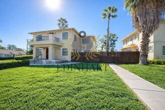 1105 N College Ave in Fresno, CA - Building Photo - Building Photo