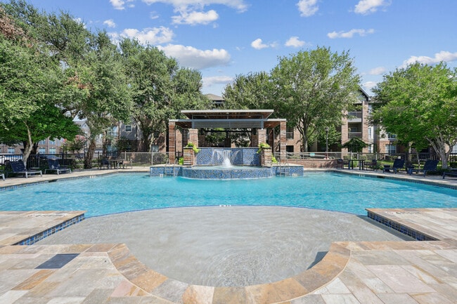 Asheville at Spring Branch in Houston, TX - Building Photo - Building Photo