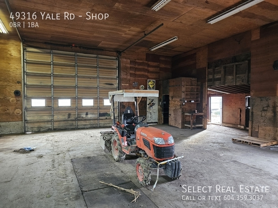 49316 Yale Rd in Chilliwack, BC - Building Photo