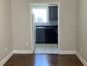 2367 Cascade Rd in Atlanta, GA - Building Photo - Building Photo