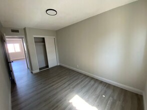 1226 W 98th St in Los Angeles, CA - Building Photo - Building Photo