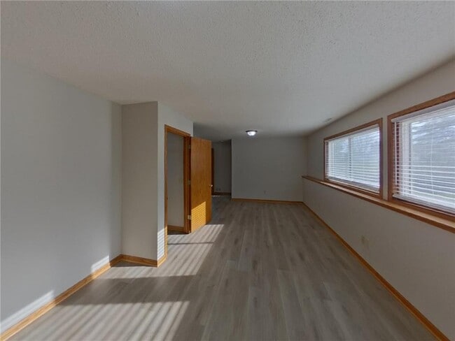 3830 144th St W in Rosemount, MN - Foto de edificio - Building Photo