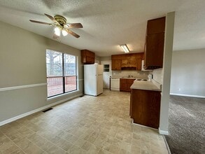 1 Robin Ct in Oxford, AL - Building Photo - Building Photo