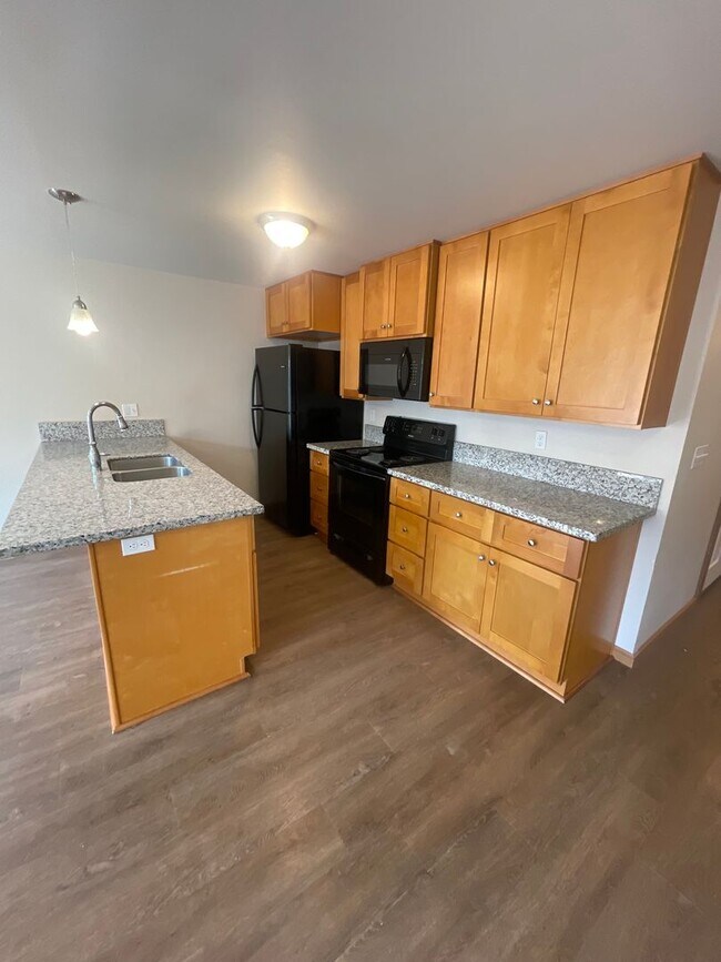 524 Harrison St-Unit -524 in Lebanon, OR - Building Photo - Building Photo