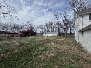 7114 Davis Creek Rd in Junction City, KS - Building Photo - Building Photo