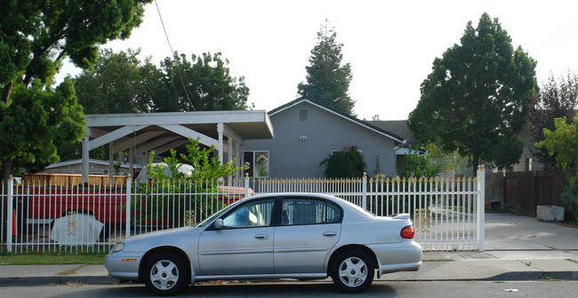 2838 Garden Ave in San Jose, CA - Building Photo - Building Photo