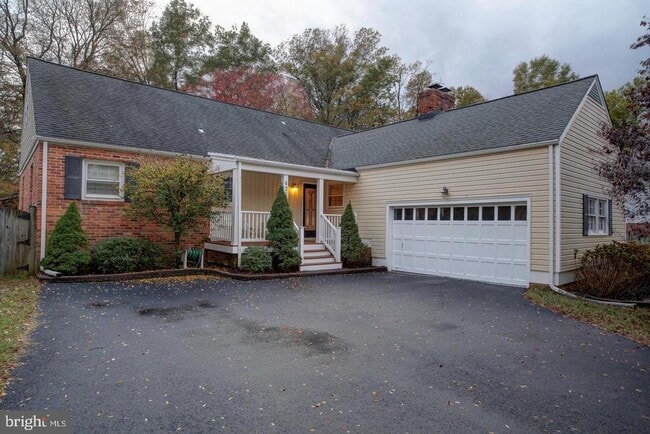 422 Old Court House Rd NE
