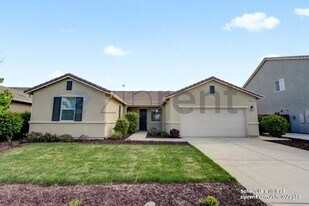 292 Springfield Dr in Manteca, CA - Building Photo