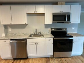 826 Walker Ave in Ashland, OR - Building Photo - Building Photo