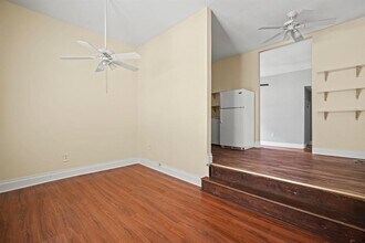 212 W 43rd St in Austin, TX - Building Photo - Building Photo